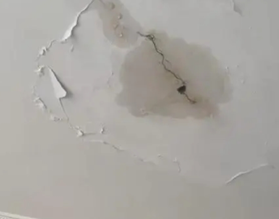 博白阳台漏水维修公司分享下屋面防水工程质量问题原因分析